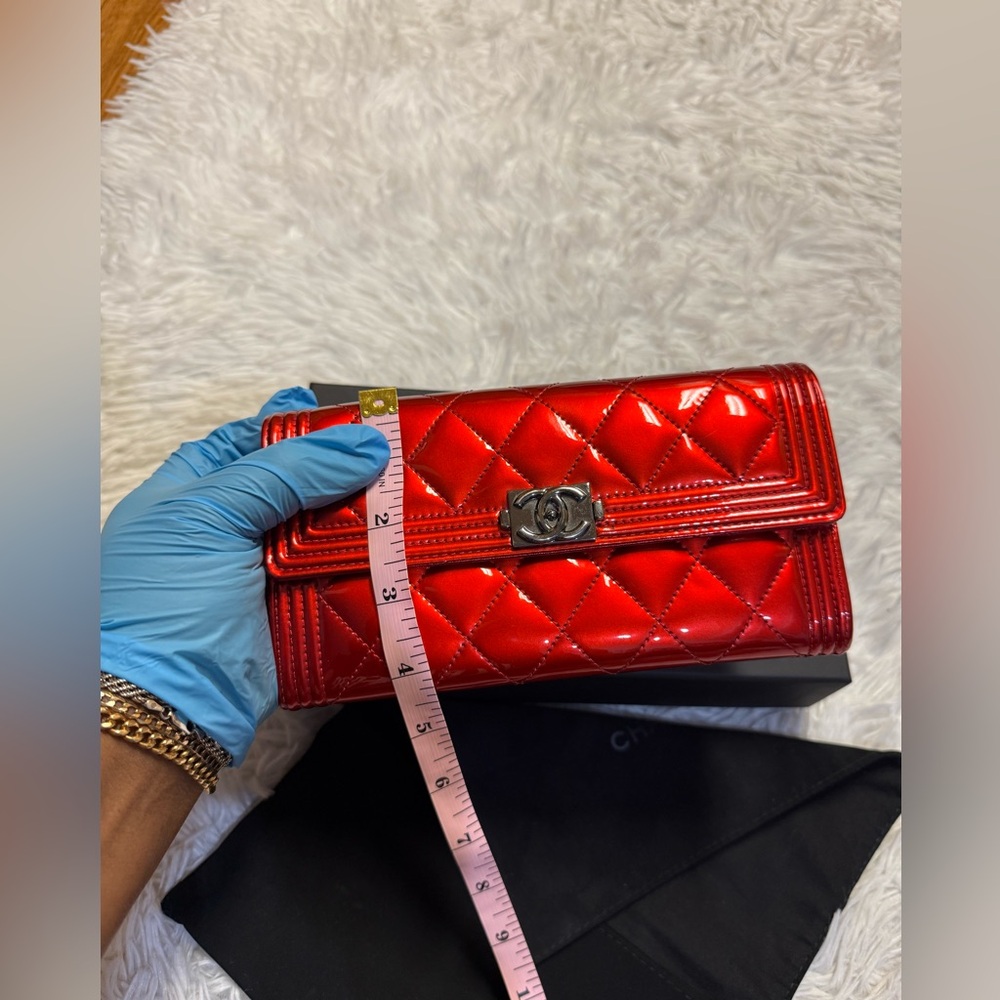 Chanel Red Patent Leather Single Flap Boy Continental Wallet - Picture 13 of 16